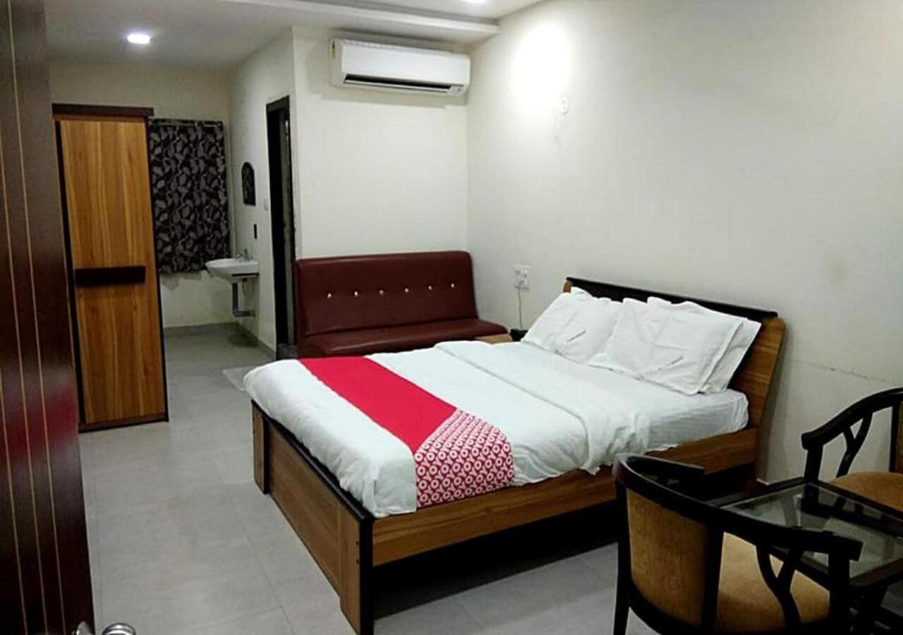 Hotel Santoshi Hometel Raichur Exterior foto